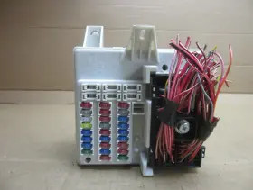 23106753 GMC Interior Cabin Fuse Box Control Module Unit