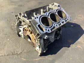 10002-R70-A02 HONDA Engine Block Accord #3