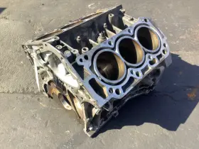 10002-R70-A02 HONDA Engine Block Accord