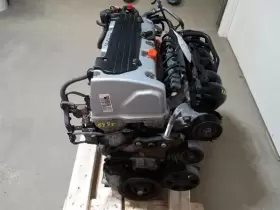 300-80724B HONDA Engine Cr-v #2