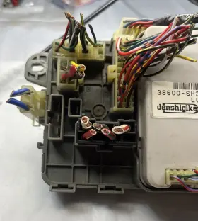 38600-SH3-A111 HONDA Interior Cabin Fuse Box Relay Block #3