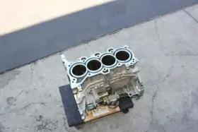 21100-2E081 HYUNDAI Engine Cylinder Block #3