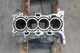2D322-2EU02 HYUNDAI Hybrid Engine Block Optima Sonata