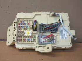 91950J3020 HYUNDAI Interior Cabin Fuse Box Relay Block Panel