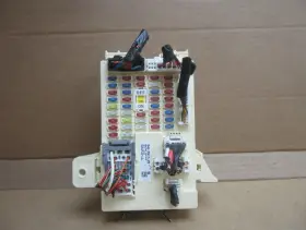 954002V041 HYUNDAI Interior Cabin Fuse Box Relay Block Panel
