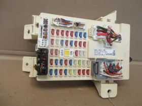 954002V070 HYUNDAI Interior Cabin Fuse Box Relay Block Panel