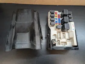 284B7AQ01B INFINITI Engine Fuse Box Relay Junction Block G35
