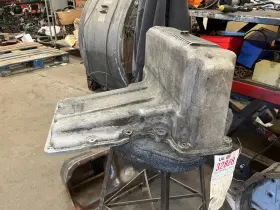 1855952C2 INTERNATIONAL Diesel Oil Pan VT275