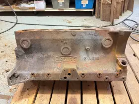 KF7797-8 JAGUAR Litre Engine Block MK1