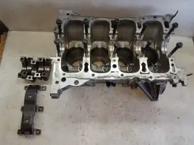 P68239043AA JEEP Engine Cylinder Block Cherokee