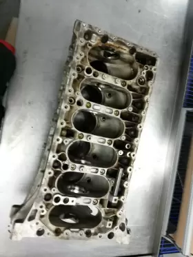 302-50214 LAND ROVER Engine Cylinder Block #2