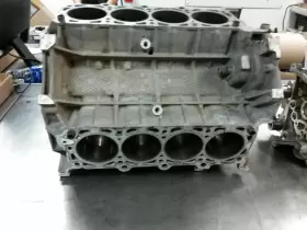 F60E6015AB LINCOLN Engine Cylinder Block Continental