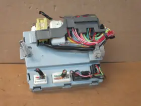 GS3L67560E MAZDA Body Control Module Interior Cabin Fuse Box