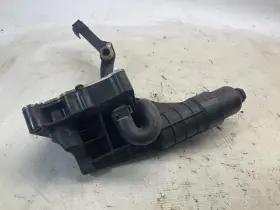 C250 MERCEDES Engine Oil Filter Housing