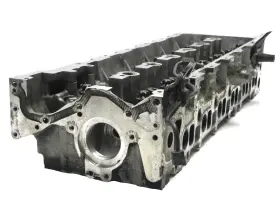 A6130101420 MERCEDES Diesel Engine Cylinder Head Block Cdi #2