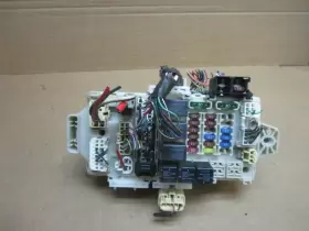 8637A378 MITSUBISHI Interior Cabin Fuse Body Control Module