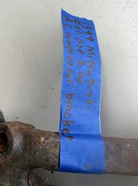 MB898992 MITSUBISHI Compressor Mounting Bracket Turbo Eclipse #2