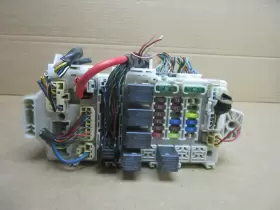 MN141424 MITSUBISHI Endeavor Interior Cabin Fuse Body Control