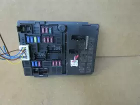 284B71HR6A NISSAN Engine Fuse Box Relay Panel Block Junction