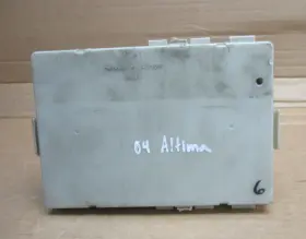 284B7AQ004 NISSAN Engine Fuse Box Relay Junction Block Panel #3