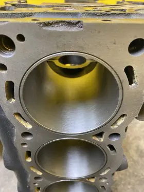 30411-05U01 NISSAN Block
