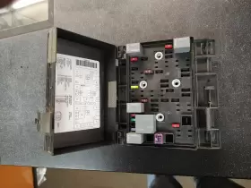 22731135 PONTIAC Interior Fuse Box Relay Block Panel Trunk G6