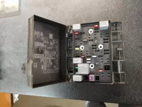 25892276 PONTIAC Interior Fuse Box Relay Block Panel Trunk G6