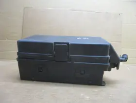 25962160 PONTIAC Engine Fuse Box Relay Junction Block Panel #3