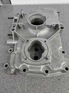 61610191100 PORSCHE Engine Block Third Member #2