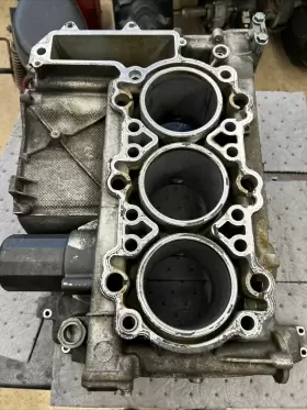 996-101-146-0R PORSCHE Right Left Engine Block 911