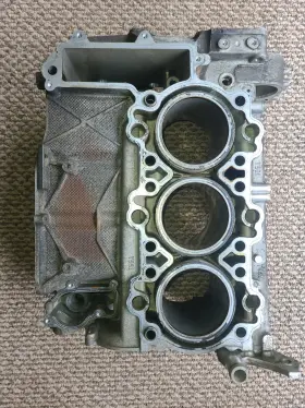 9961011671R PORSCHE Right Passenger Engine Block Boxster