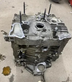 9961011704R PORSCHE Engine