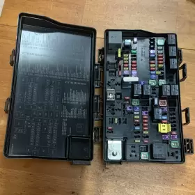 Ram 68322373ab 16 17 18 19 20 1500 Totally Integrated Power Module Fuse Box Tipm 68322373