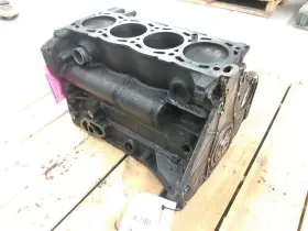 302-58856 SAAB Wagon Engine Block Aero #3