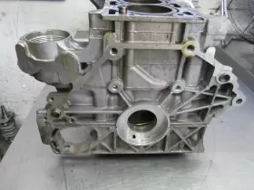 12634055 SATURN Engine Cylinder Block Aura #3