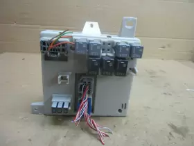 25923393 SATURN Interior Cabin Fuse Box Control Module Unit #3
