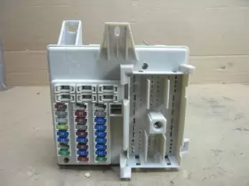 25923393 SATURN Interior Cabin Fuse Box Control Module Unit