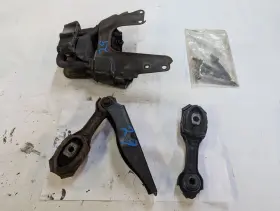 Saturnsdn SATURN Sohc Motor Manual Transmission Mounts