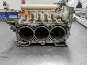 302-58988 SUBARU Engine Cylinder Block Outback #2