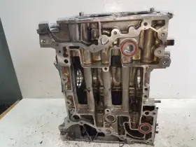N447694 SUBARU Engine Cylinder Block 4WD Outback