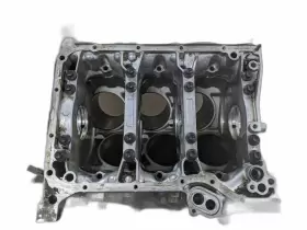 XL-7 SUZUKI Engine Cylinder Block