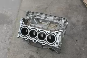 11401-09661 TOYOTA Engine Cylinder Block Sequoia Tundra