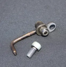 15708-37012 TOYOTA Cylinder Oil Spray Nozzle Prius Corolla