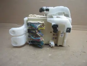 8922102370 TOYOTA Interior Cabin Fuse Box Relay Block Corolla