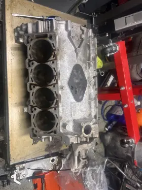 9G336L074AC VANTAGE Engine Block