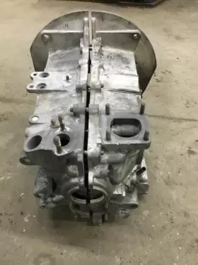 311000101 VOLKSWAGEN Bus Bar Engine Block Bug Dual Port Vw