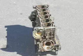 8251489 VOLVO Engine Block S60 S80 XC90 Turbo 454 #3