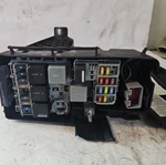2003-2009 Volvo S60 2.5t Under Hood Fuse Box Relay 30797010 Oem. Fixed Price $41.04.