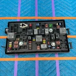 2012 2015 Chevrolet Camaro Engine Fuse Box Oem 22760635. Fixed Price $59.00.