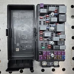 2008-2012 Chevrolet Chevy Malibu 2.4l Engine Fuse Relay Box Module 20822695. Fixed Price $99.95.